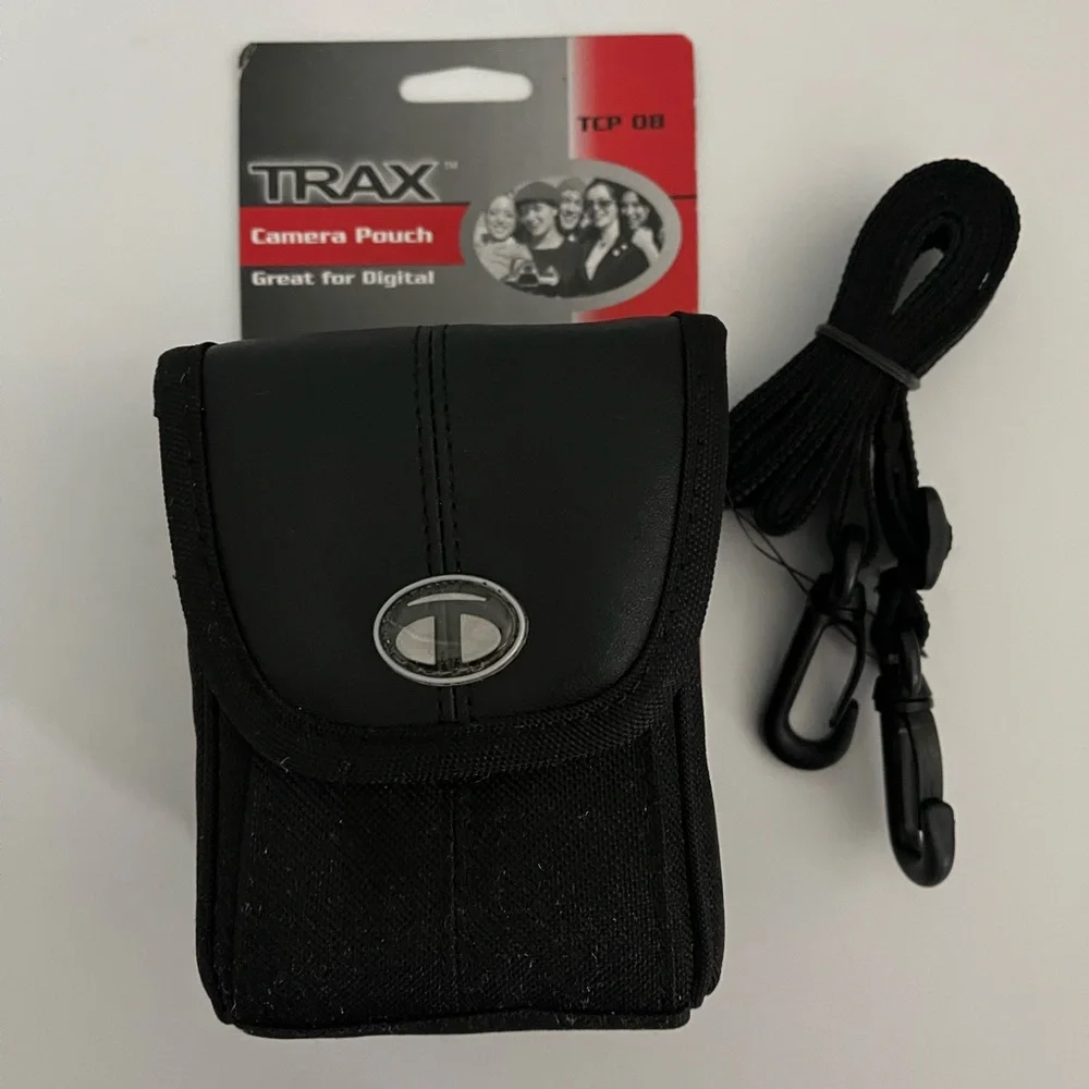 NWT Trax Camera/ Cellphone Pouch
